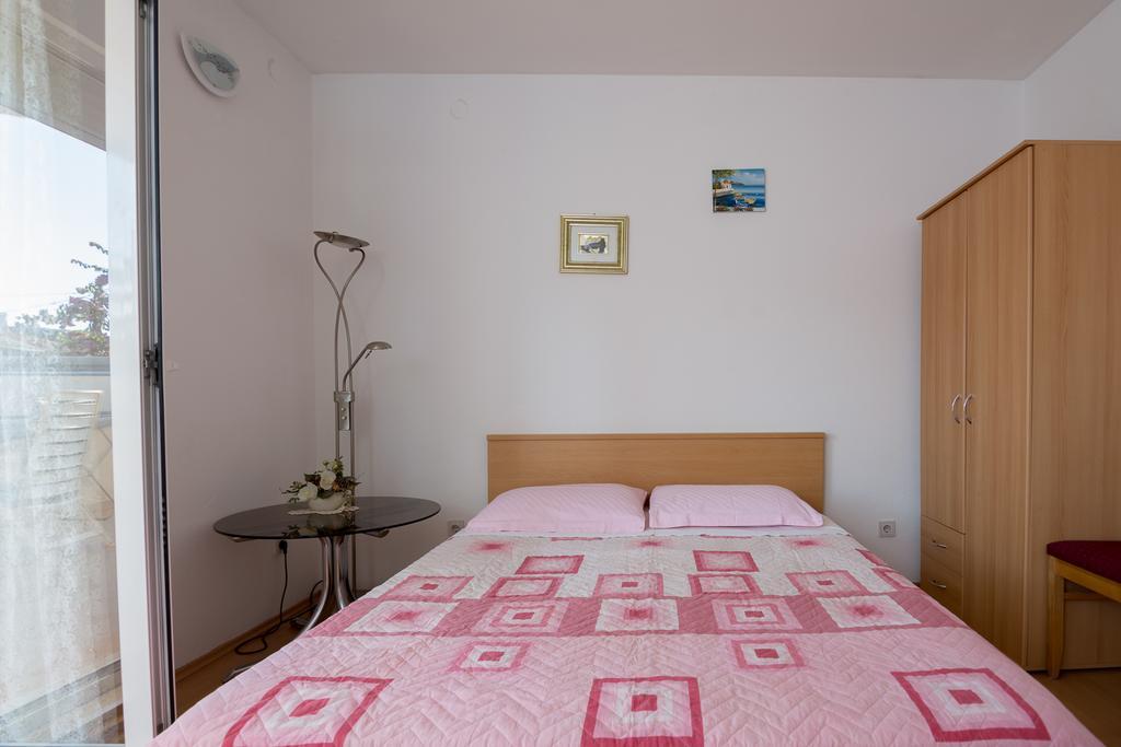 Apartments Marina โตรกีร์ ภายนอก รูปภาพ