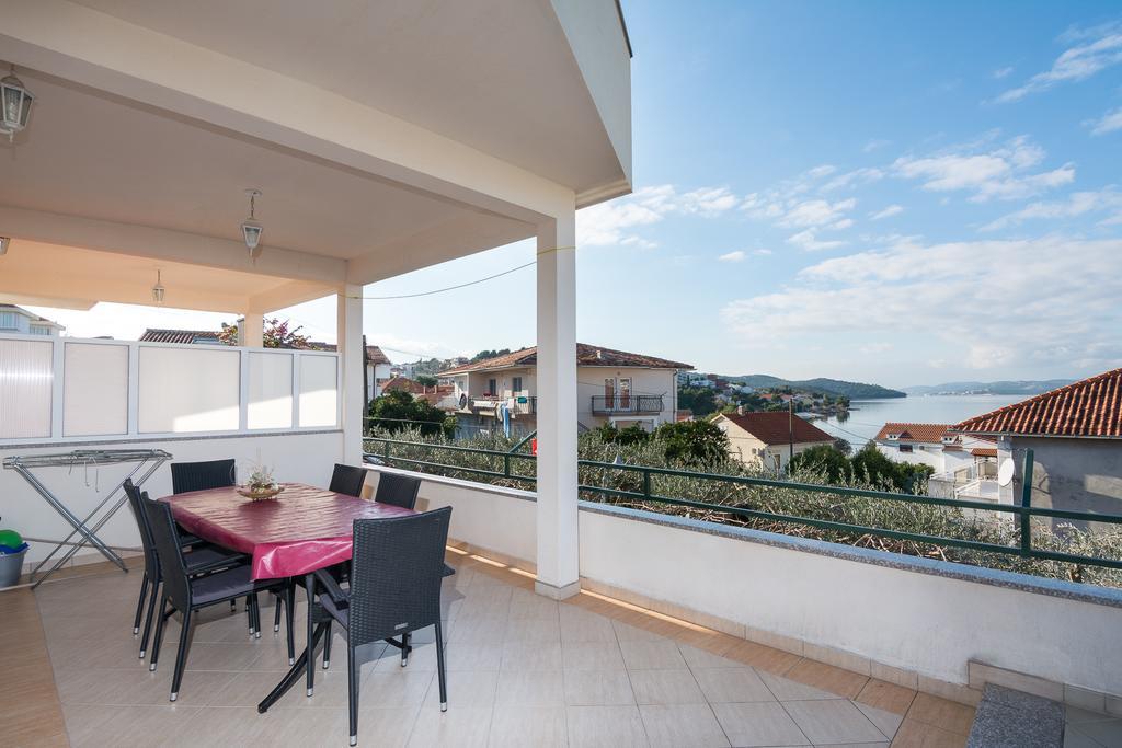 Apartments Marina โตรกีร์ ภายนอก รูปภาพ
